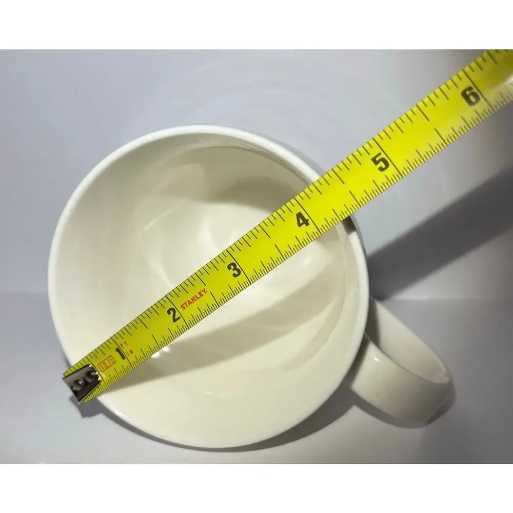 Coffee Mug ”The Queen of Everything” - Picture 6 of 6